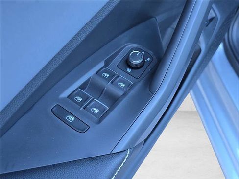 New 2026 Volkswagen Jetta SE image 5