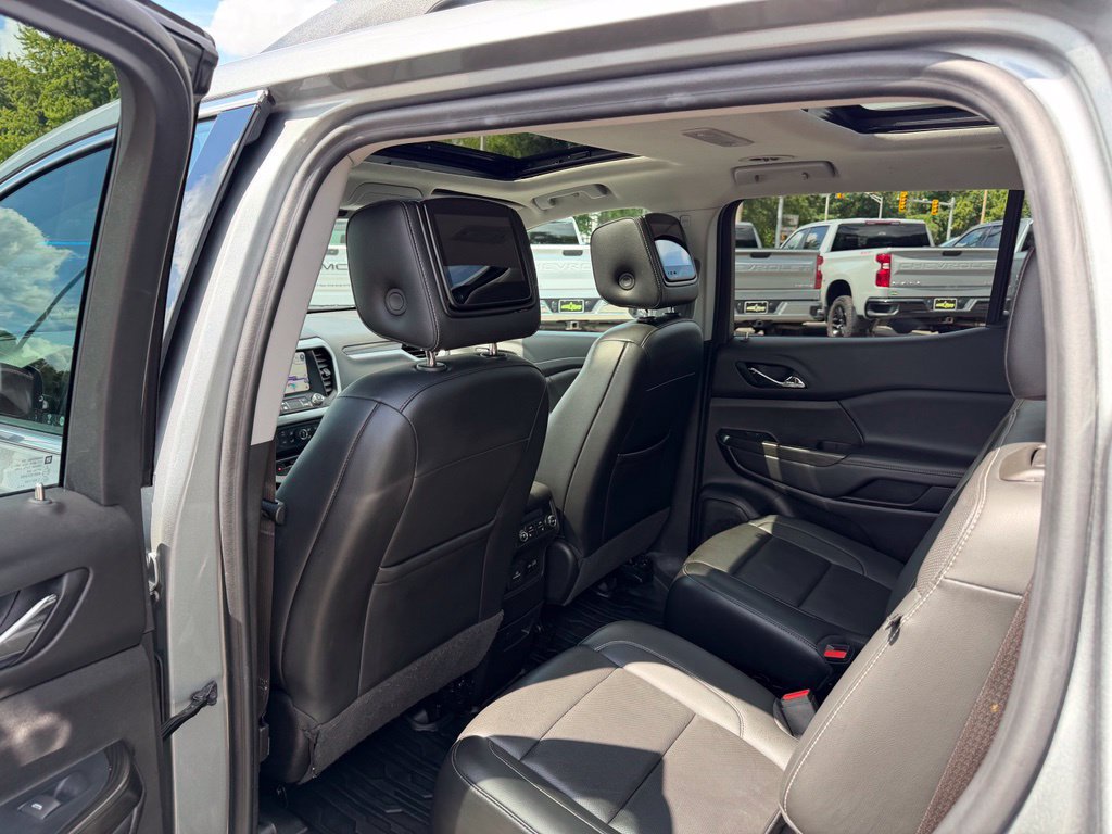 Certified 2023 GMC Acadia SLT w/ Preferred Package AWD/4WD image 13