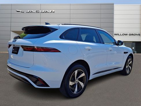 Used 2025 Jaguar F-PACE R-Dynamic S image 2