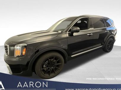 Used 2024 Kia Telluride S w/ S Sunroof Package