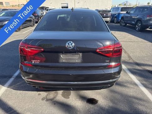 Used 2018 Volkswagen Passat 2.0T R-Line image 2