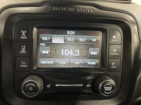 Used 2017 Jeep Renegade Altitude image 11