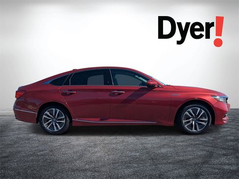 Used 2020 Honda Accord Touring image 2