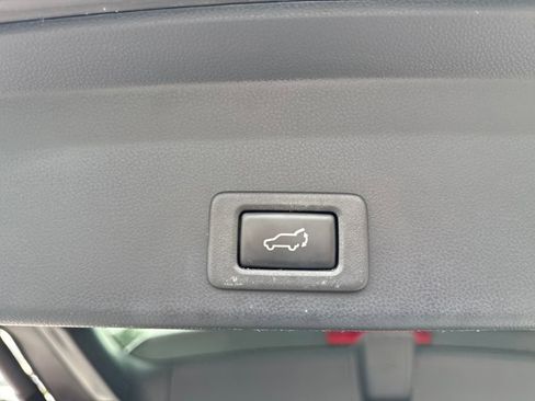 Used 2019 Subaru Ascent Touring w/ Popular Package #3 image 28