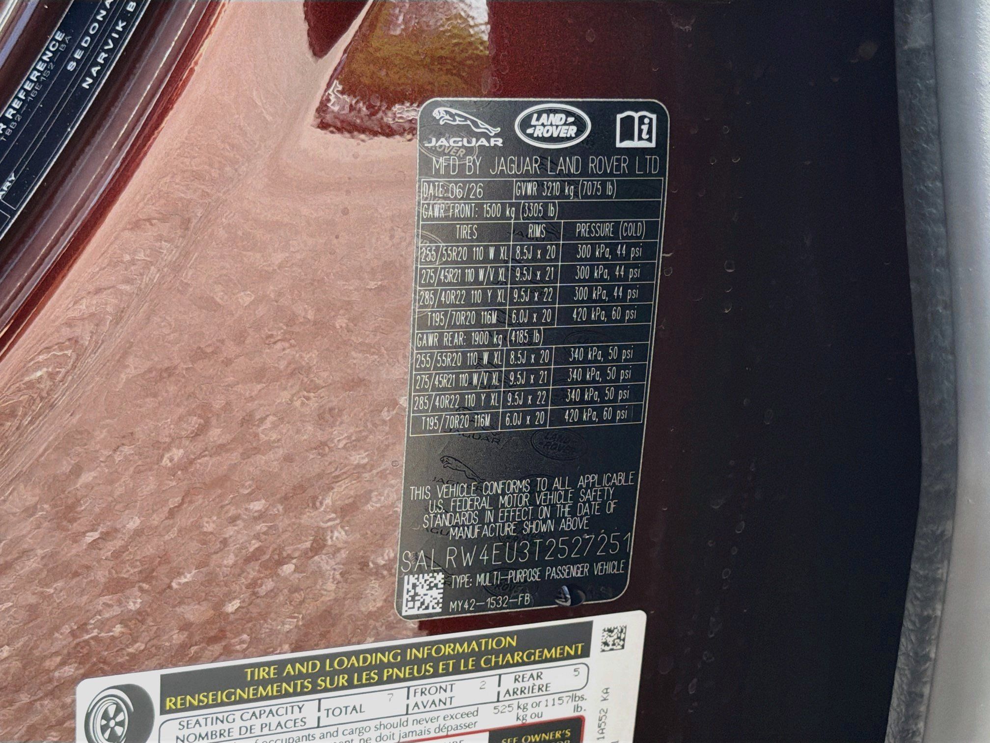 New 2026 Land Rover Discovery Limited Edition AWD/4WD image 44