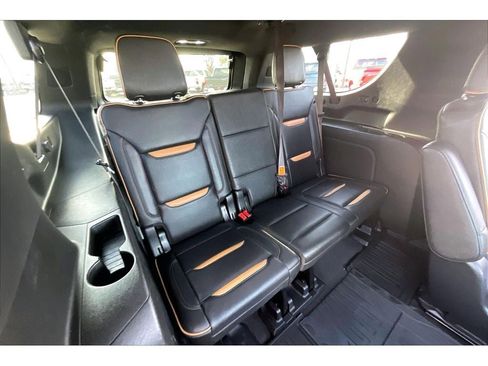 Used 2022 GMC Yukon XL AT4 w/ AT4 Premium Plus Package image 30