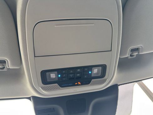 Used 2025 Ford Expedition Max Platinum AWD/4WD image 85