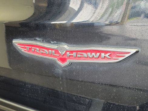 Used 2018 Jeep Grand Cherokee Trailhawk w/ Trailhawk Luxury Group AWD/4WD image 7