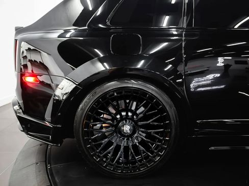 Used 2021 Rolls-Royce Cullinan image 13