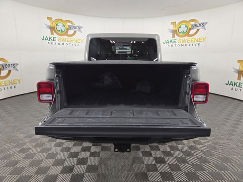 Used 2022 Jeep Gladiator Mojave w/ Cold Weather Group AWD/4WD image 34