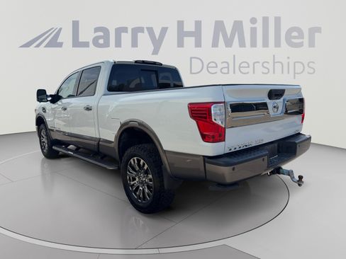 Used 2017 Nissan Titan Platinum Reserve AWD/4WD image 3
