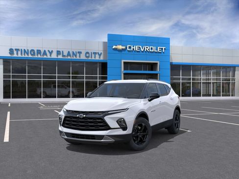 New 2026 Chevrolet Blazer LT w/ Convenience Package FWD image 8