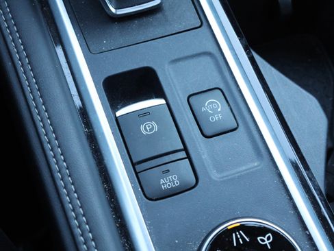 Used 2022 Nissan Pathfinder Platinum image 28