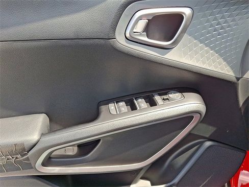 New 2025 Kia Soul LX w/ LX Technology Package image 8