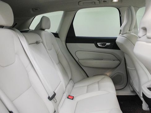 Used 2025 Volvo XC60 B5 Plus w/ Protection Package Premier AWD/4WD image 27
