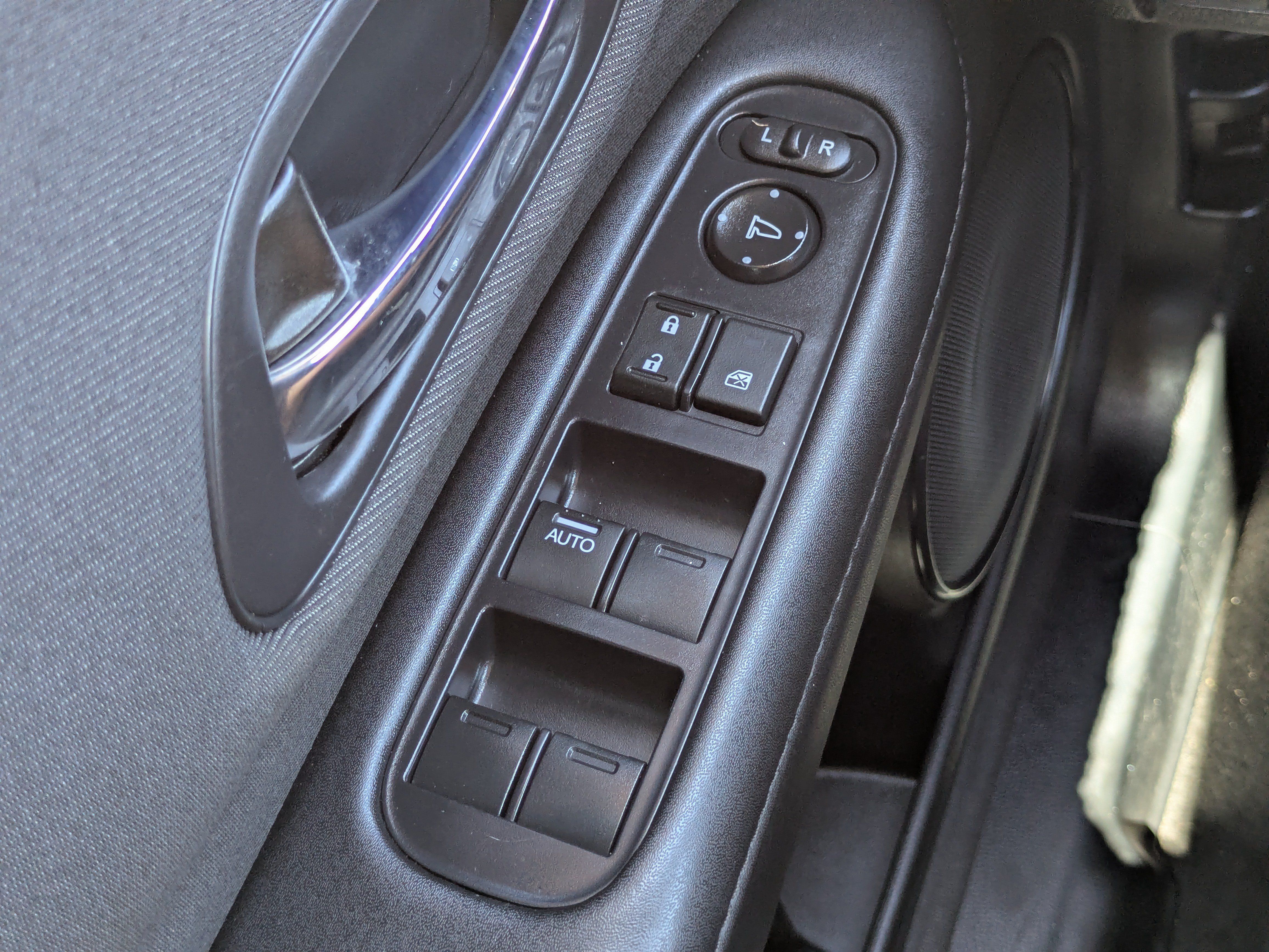 Used 2022 Honda HR-V LX image 21