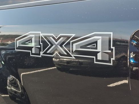 Used 2022 Ford F350 Lariat w/ Black Appearance Package image 32