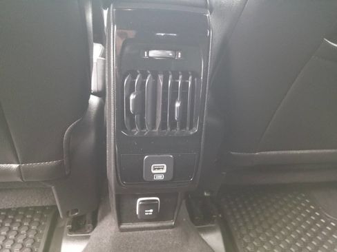 Used 2024 Jeep Compass Trailhawk w/ Trailer Tow Group image 15