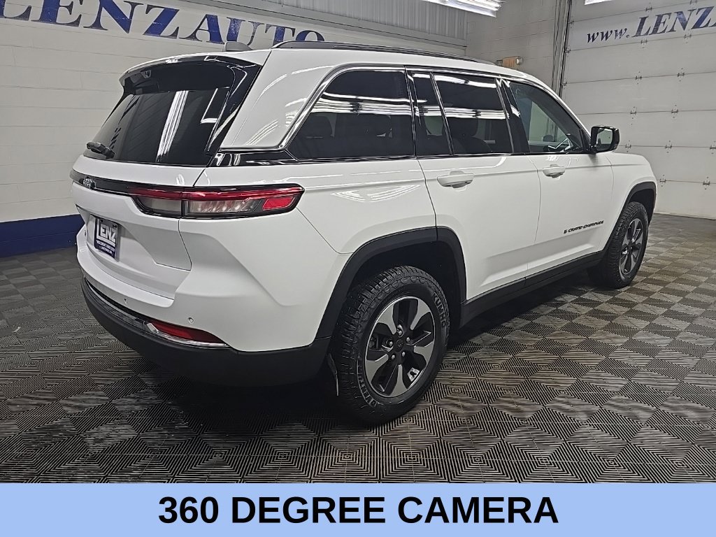 Used 2023 Jeep Grand Cherokee 4WD 4xe w/ Luxury Tech Group II image 3