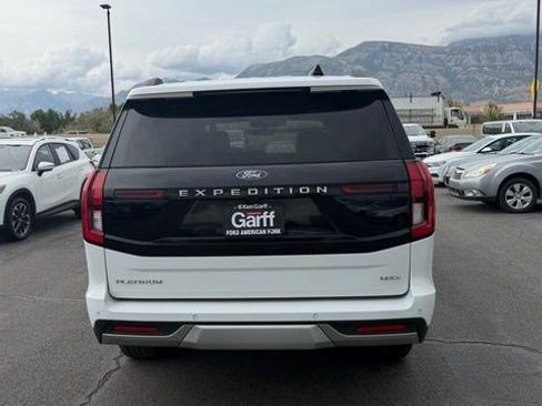 Used 2025 Ford Expedition Max Platinum AWD/4WD image 9