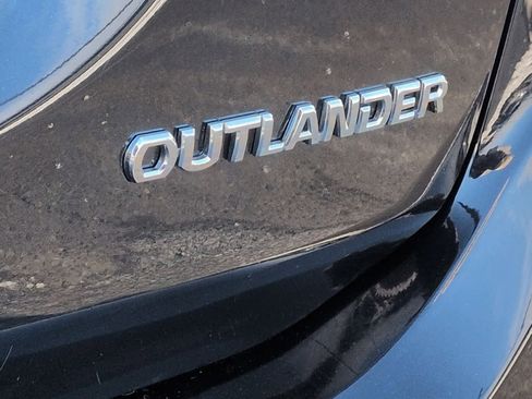 Used 2019 Mitsubishi Outlander ES image 13