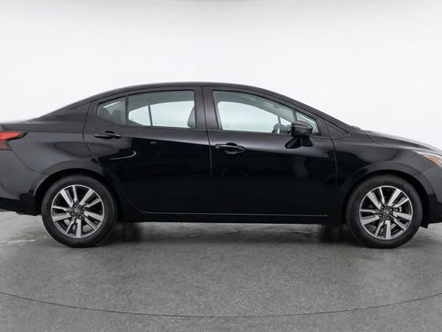 Used 2025 Nissan Versa SV FWD image 11