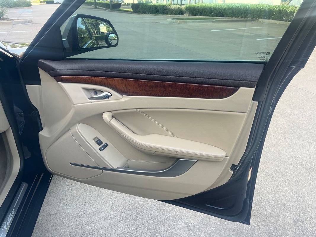 Used 2008 Cadillac CTS 3.6 w/ Luxury Level Two Package RWD image 18