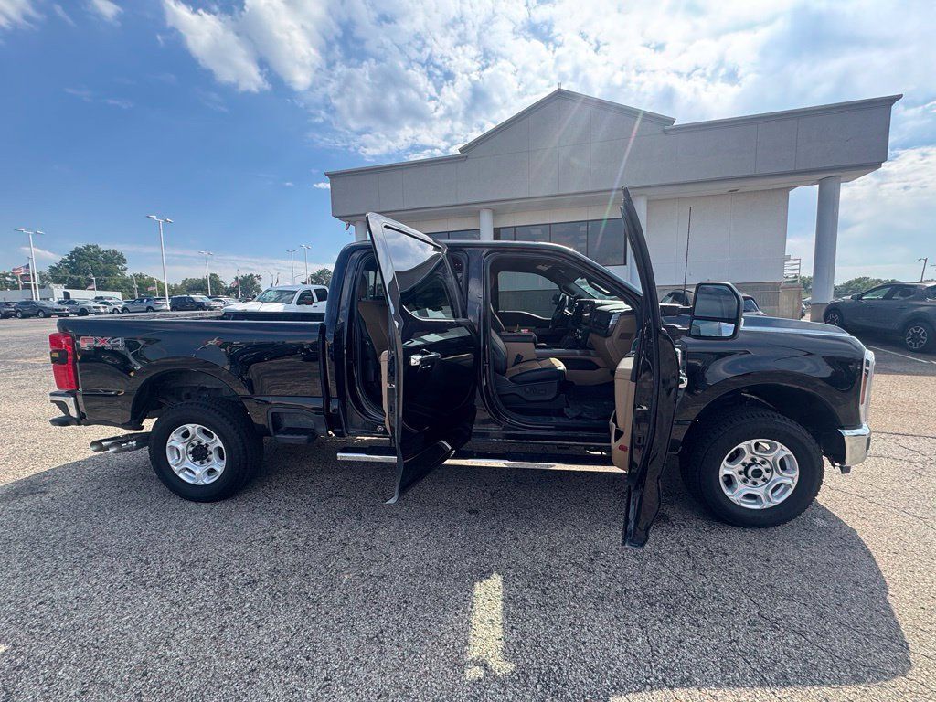 Used 2026 Ford F250 Lariat w/ Chrome Package AWD/4WD image 8