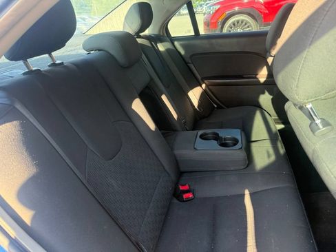 Used 2012 Ford Fusion SE FWD image 3