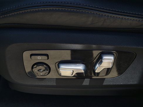 Used 2023 BMW X5 sDrive40i w/ Luxury Seating Package RWD image 15