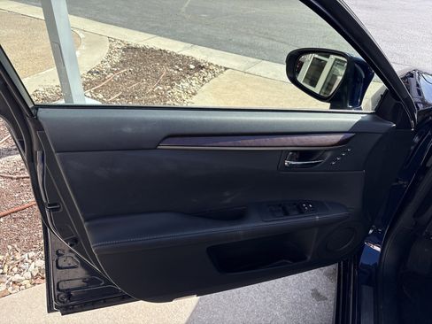 Used 2013 Lexus ES 350 w/ Premium Pkg image 13