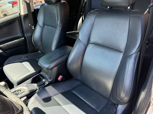 Used 2013 Toyota RAV4 Limited AWD/4WD image 6