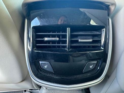 Used 2017 Cadillac XTS Luxury image 18