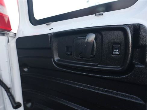 Used 2018 Chevrolet Express 2500 w/ Driver Convenience Package RWD image 14