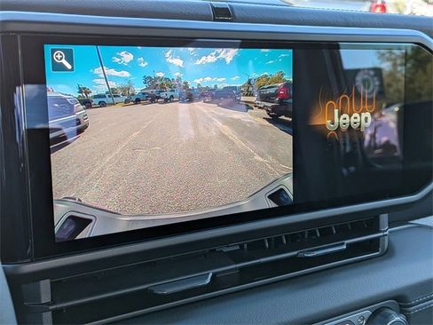 New 2025 Jeep Gladiator Sport image 20