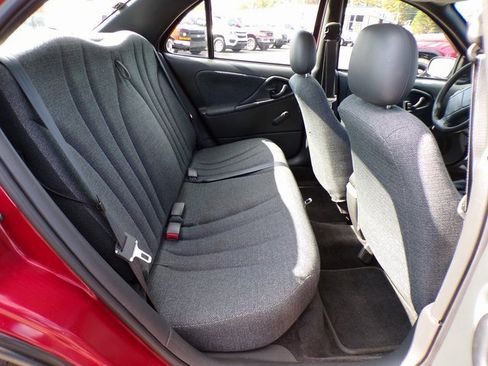 Used 2001 Chevrolet Cavalier Sedan w/ Preferred Equipment Group 1 image 9