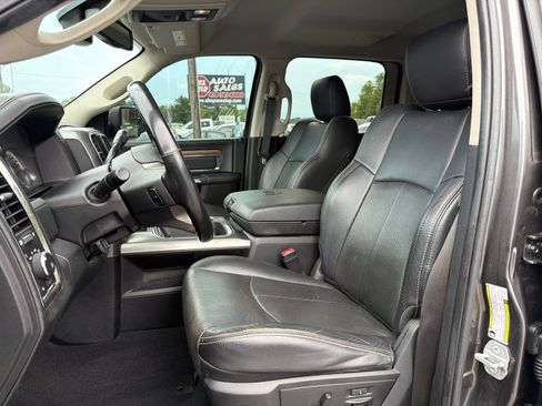 Used 2018 RAM 2500 Laramie w/ Sport Appearance Group AWD/4WD image 7
