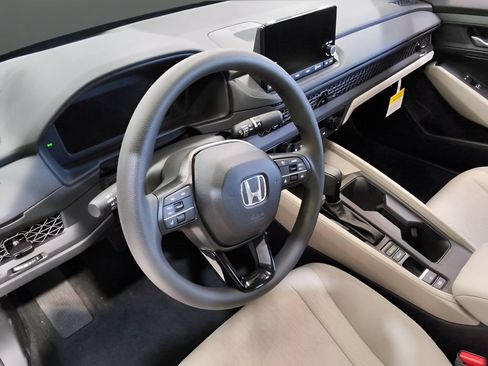 Used 2025 Honda Accord LX image 16