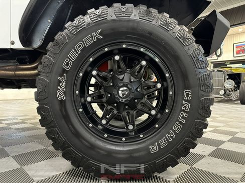 Used 1991 Jeep Wrangler S image 16