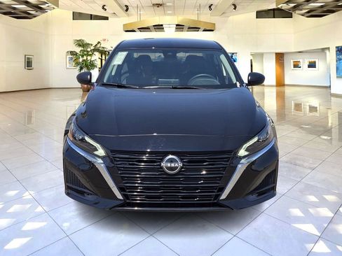 Certified 2025 Nissan Altima 2.5 S image 2