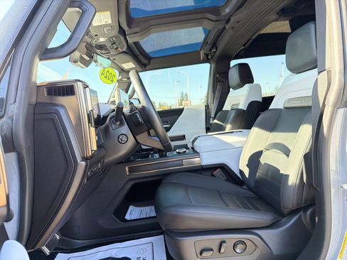 Used 2024 GMC Hummer EV 2X w/ LPO, Illumination Package image 10