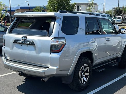 Used 2021 Toyota 4Runner TRD Off-Road Premium w/ Moonroof Package AWD/4WD image 3