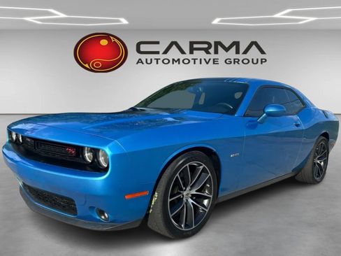 Used 2015 Dodge Challenger R/T RWD image 1