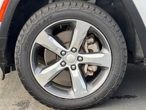 Used 2021 Jeep Grand Cherokee L Limited image 48