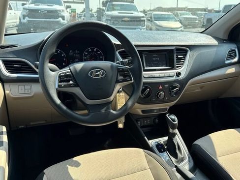 Used 2022 Hyundai Accent SE FWD image 20