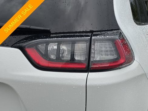 Certified 2022 Jeep Cherokee Latitude Lux FWD image 8
