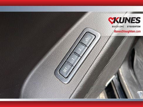 Used 2016 GMC Yukon Denali w/ Open Road Package AWD/4WD image 25