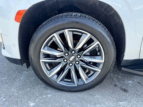 Used 2021 Cadillac Escalade ESV Sport AWD/4WD image 3