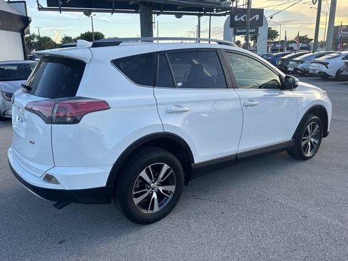 Used 2018 Toyota RAV4 XLE FWD image 5