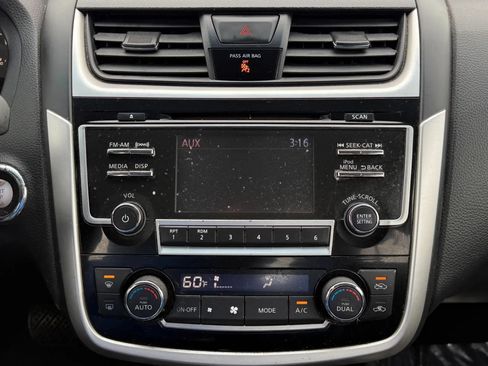 Used 2018 Nissan Altima 2.5 SV FWD image 26